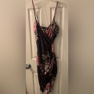 Pretty Little Things Velour Floral Wrap Dress US Size 8